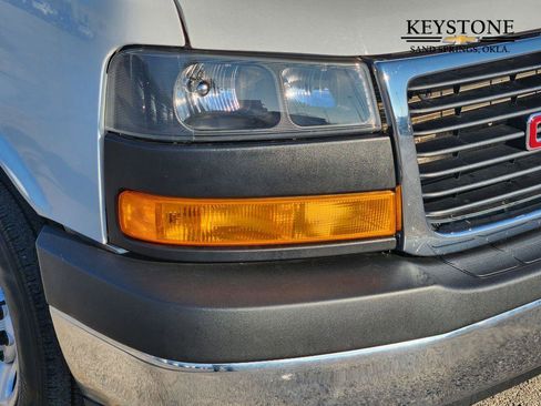 Used 2024 GMC Savana 2500 w/ Driver Convenience Package image 9