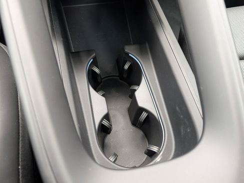 Used 2025 Porsche Macan 4 Electric image 17