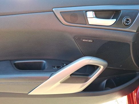 Used 2013 Hyundai Veloster Turbo FWD image 9