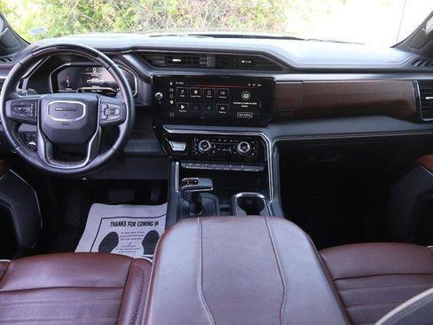 Used 2025 GMC Sierra 1500 Denali Ultimate AWD/4WD image 24