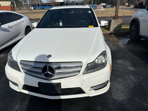 Used 2013 Mercedes-Benz C 300 Sport image 30