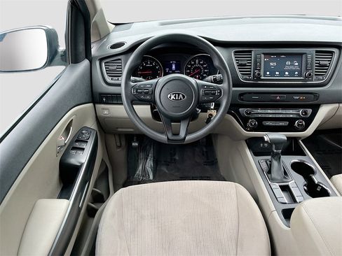 Used 2020 Kia Sedona LX image 20