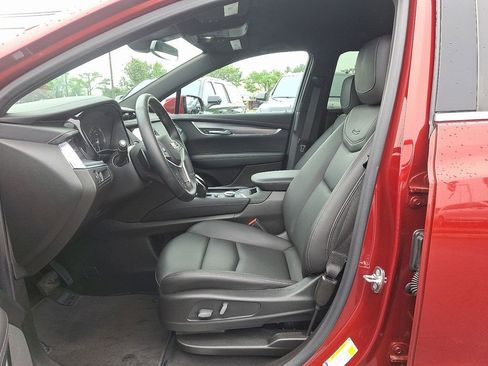 Certified 2024 Cadillac XT5 Luxury AWD/4WD image 13