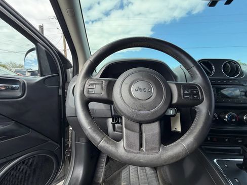 Used 2013 Jeep Compass Latitude image 8