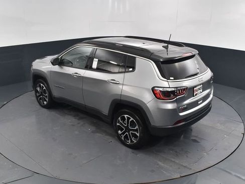 Used 2022 Jeep Compass Limited w/ Sun and Sound Group image 46