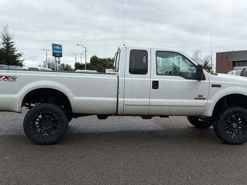 Used 2003 Ford F250 XLT image 4