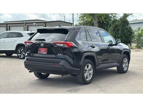 Certified 2025 Toyota RAV4 XLE FWD image 6