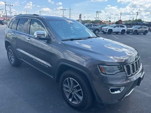 Used 2020 Jeep Grand Cherokee Limited w/ Premium Lighting Group AWD/4WD image 4