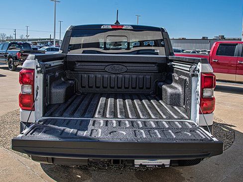 New 2026 Ford Maverick Lariat w/ Black Appearance Package image 19