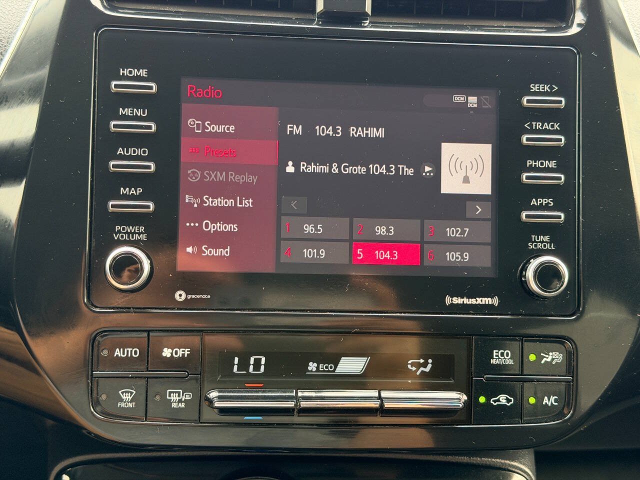 Used 2022 Toyota Prius LE FWD image 42