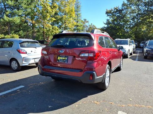 Used 2019 Subaru Outback 2.5i image 6