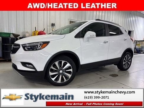 Used 2020 Buick Encore Essence AWD/4WD image 1