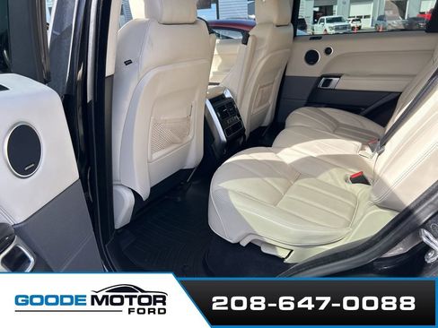 Used 2016 Land Rover Range Rover Sport HSE image 16