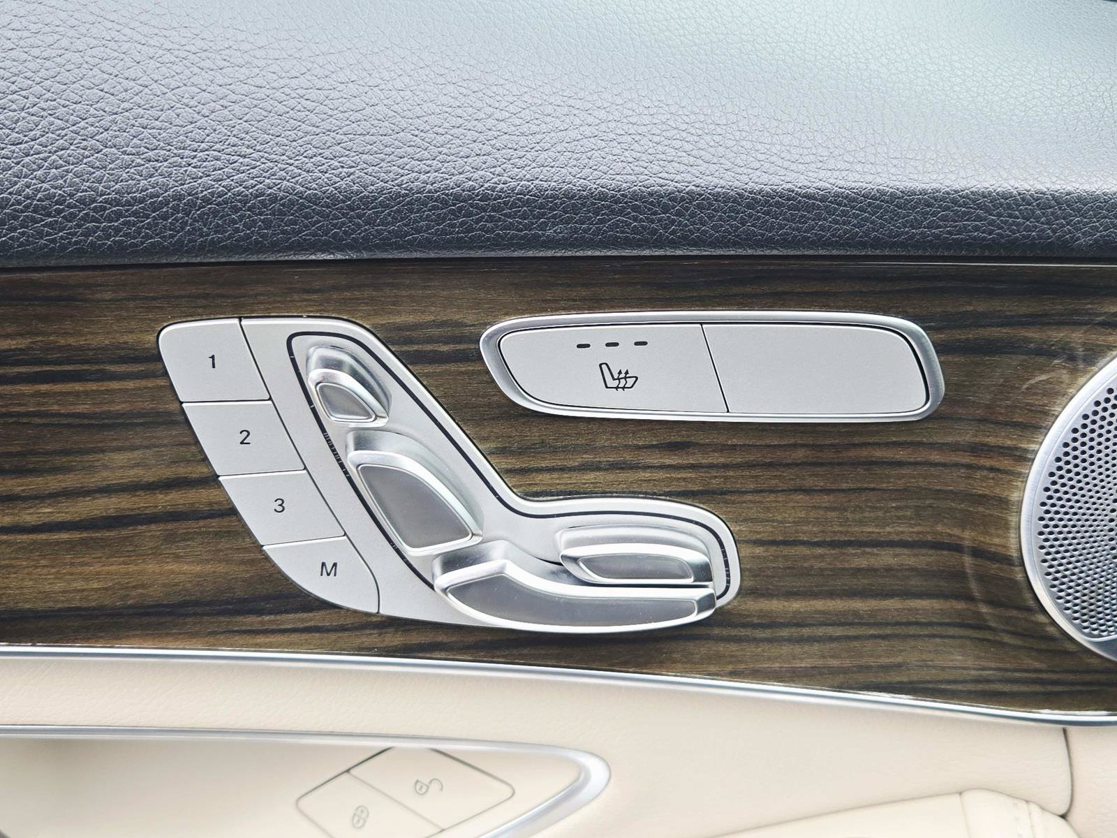 Used 2019 Mercedes-Benz C 300 4MATIC Sedan image 35