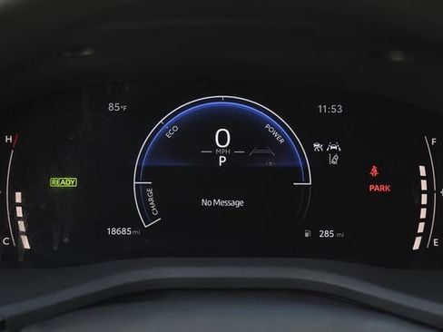 Used 2025 Toyota Camry LE w/ Convenience Package image 10