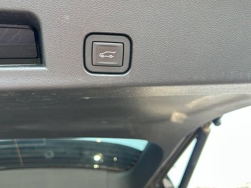Used 2025 GMC Acadia AT4 AWD/4WD image 31