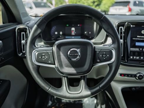 Used 2023 Volvo XC40 B5 Plus w/ Protection Package Premier AWD/4WD image 31