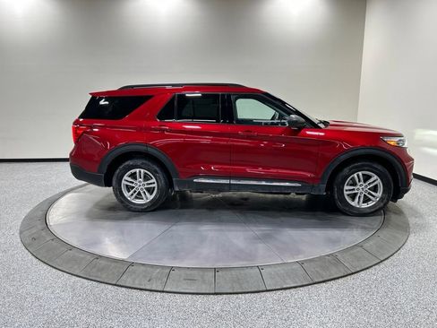 Certified 2024 Ford Explorer XLT w/ Equipment Group 202A AWD/4WD image 6
