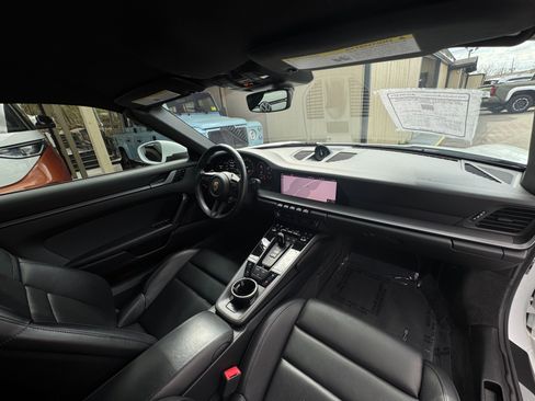 Used 2020 Porsche 911 Carrera 4S image 29