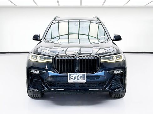 Used 2020 BMW X7 xDrive40i w/ M Sport Package AWD/4WD image 2