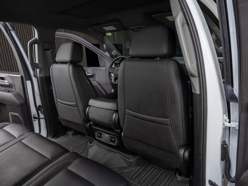 Used 2024 GMC Sierra 3500 SLE w/ SLE Value Package image 31