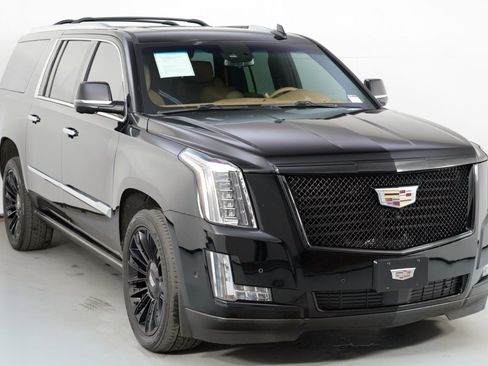 Used 2017 Cadillac Escalade ESV Platinum image 55