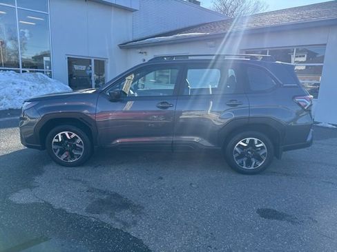 Used 2025 Subaru Forester image 6
