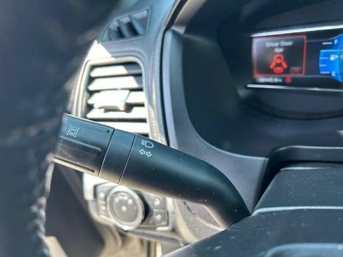 Used 2018 Ford Explorer XLT w/ Equipment Group 202A AWD/4WD image 26