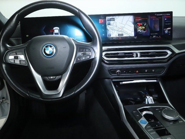 Used 2023 BMW i4 eDrive35 w/ Premium Package RWD image 31