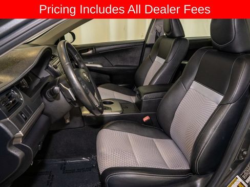 Used 2012 Toyota Camry FWD image 9