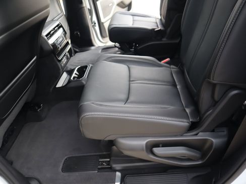 New 2026 Jeep Grand Wagoneer 4WD image 13