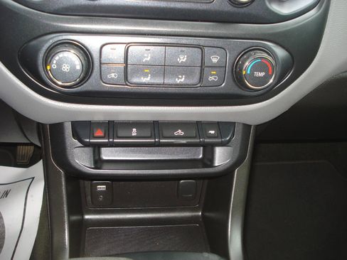 Used 2016 Chevrolet Colorado W/T w/ WT Convenience Package AWD/4WD image 33