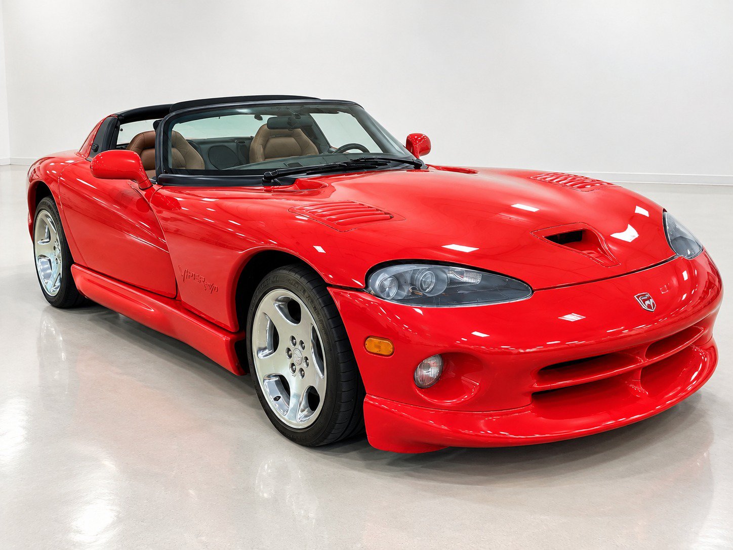 Used 2000 Dodge Viper RT/10 RWD image 3