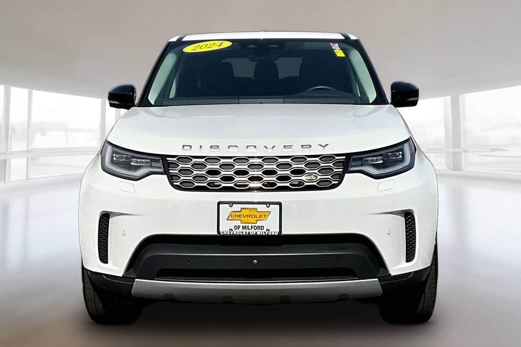 Used 2024 Land Rover Discovery S AWD/4WD image 2