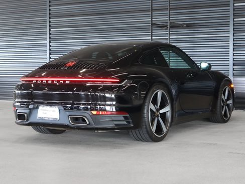 Used 2022 Porsche 911 Carrera RWD image 10