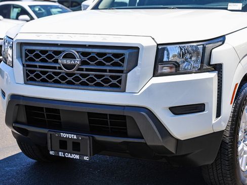 Used 2022 Nissan Frontier SV RWD image 19
