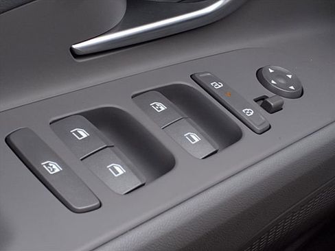 New 2025 Hyundai Elantra Sport image 24