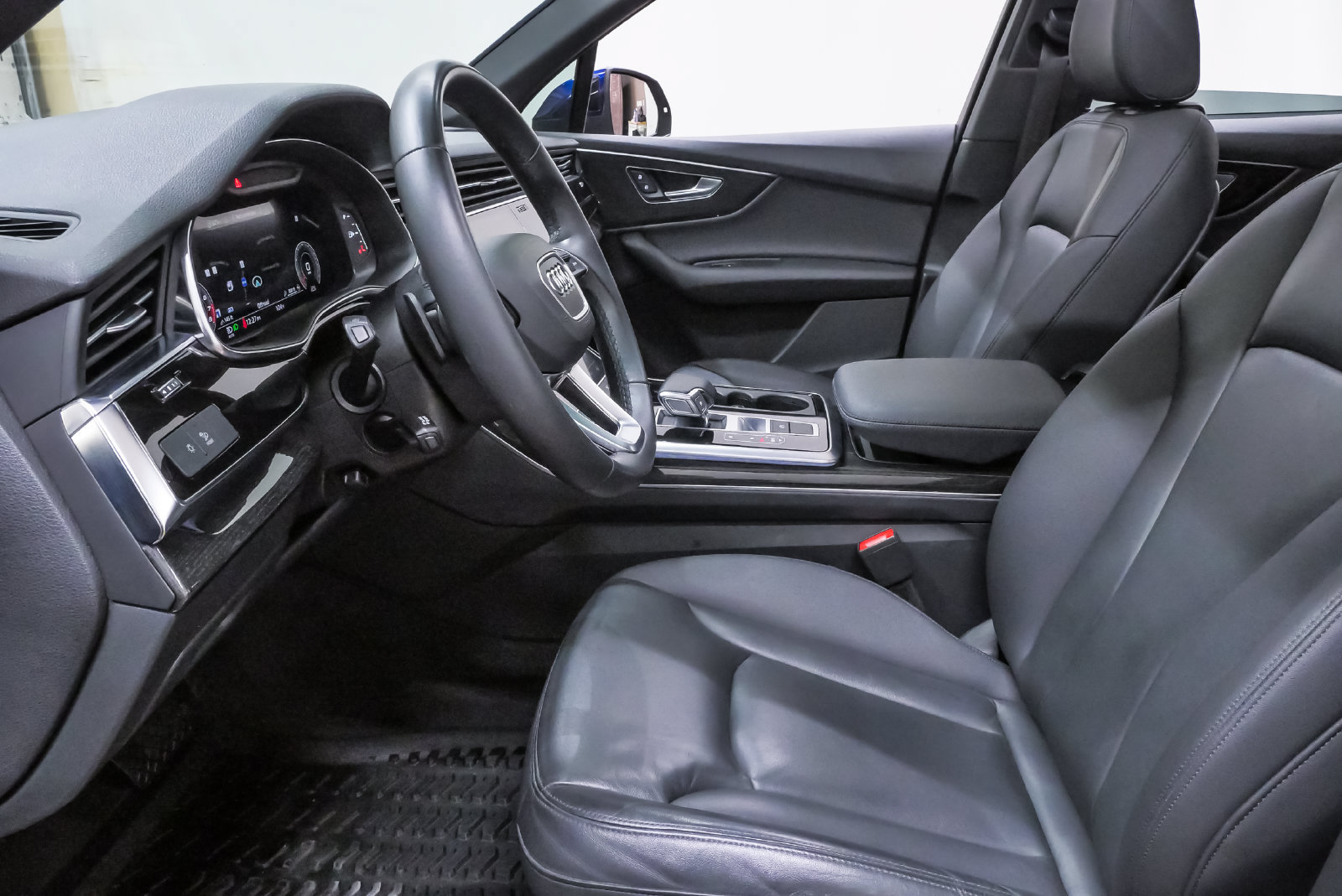 Used 2021 Audi Q7 2.0T Premium w/ Convenience Package AWD/4WD image 9