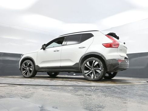 Used 2023 Volvo XC40 B5 Ultimate w/ Protection Package Premier image 45