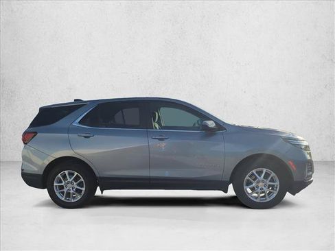 Used 2024 Chevrolet Equinox LT FWD image 4