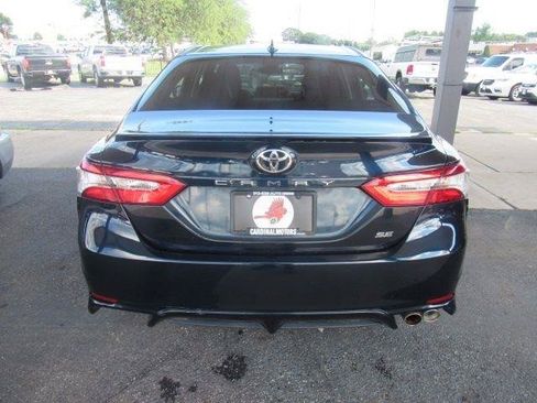 Used 2019 Toyota Camry SE FWD image 8