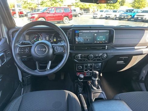 Used 2024 Jeep Wrangler Unlimited Rubicon 4xe image 36