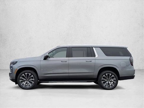 New 2026 Chevrolet Suburban High Country image 8