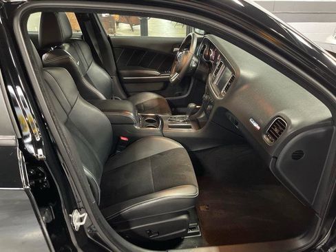 Used 2014 Dodge Charger SRT8 w/ Harman/Kardon Audio Group image 43