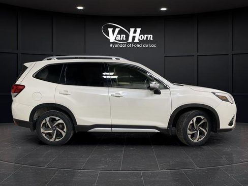Used 2023 Subaru Forester Touring image 2