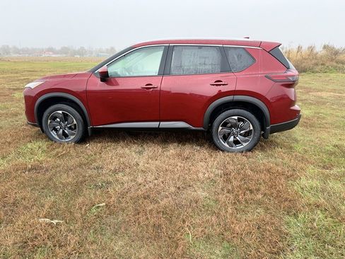 New 2026 Nissan Rogue SV image 8