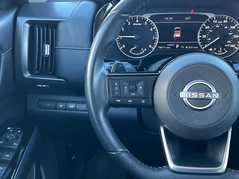 Used 2023 Nissan Pathfinder SL image 20