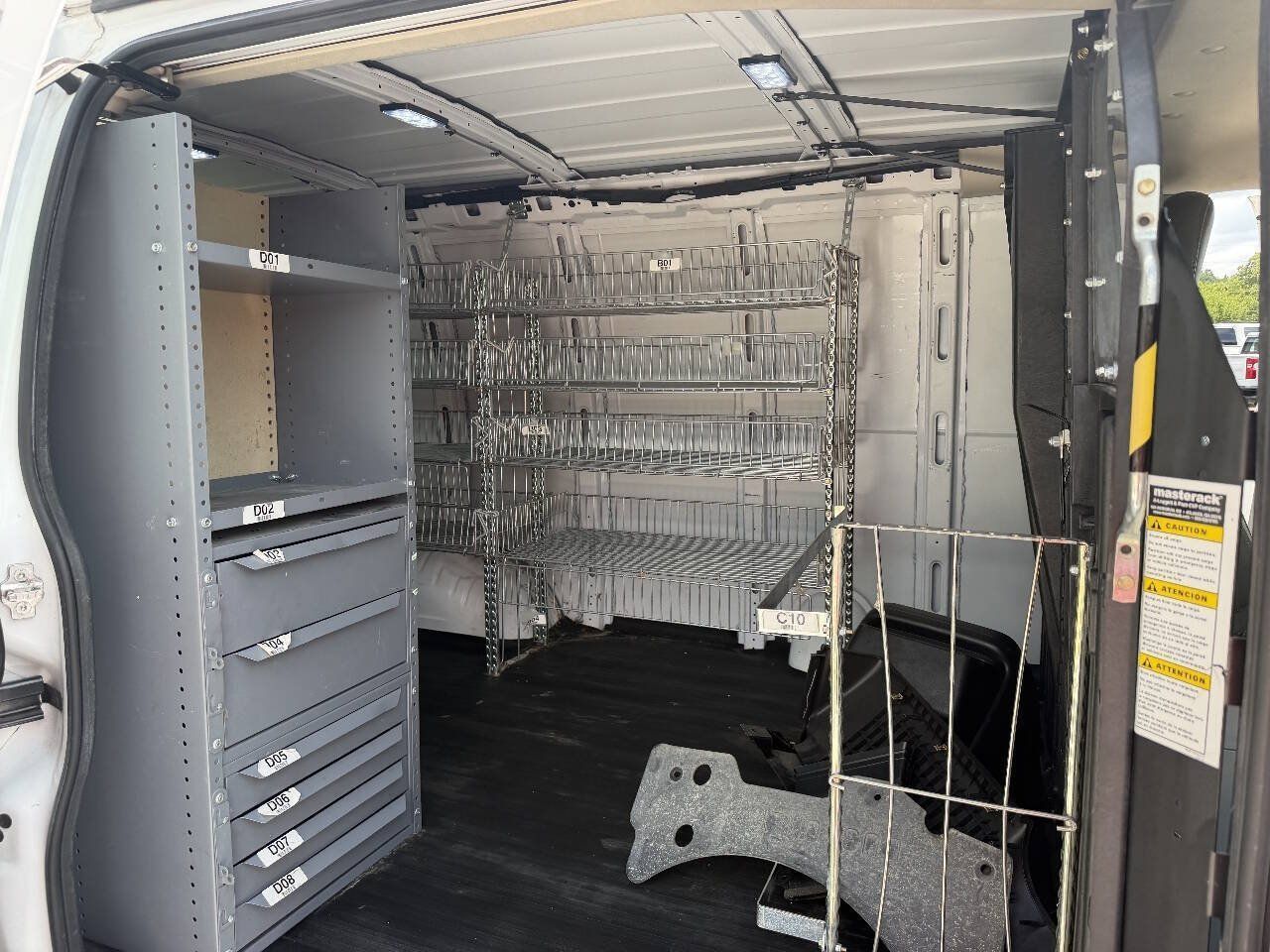 Used 2014 Chevrolet Express 1500 RWD image 10
