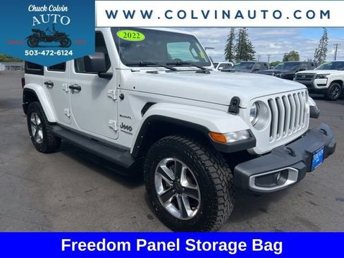 Used 2022 Jeep Wrangler Unlimited Sahara AWD/4WD image 6