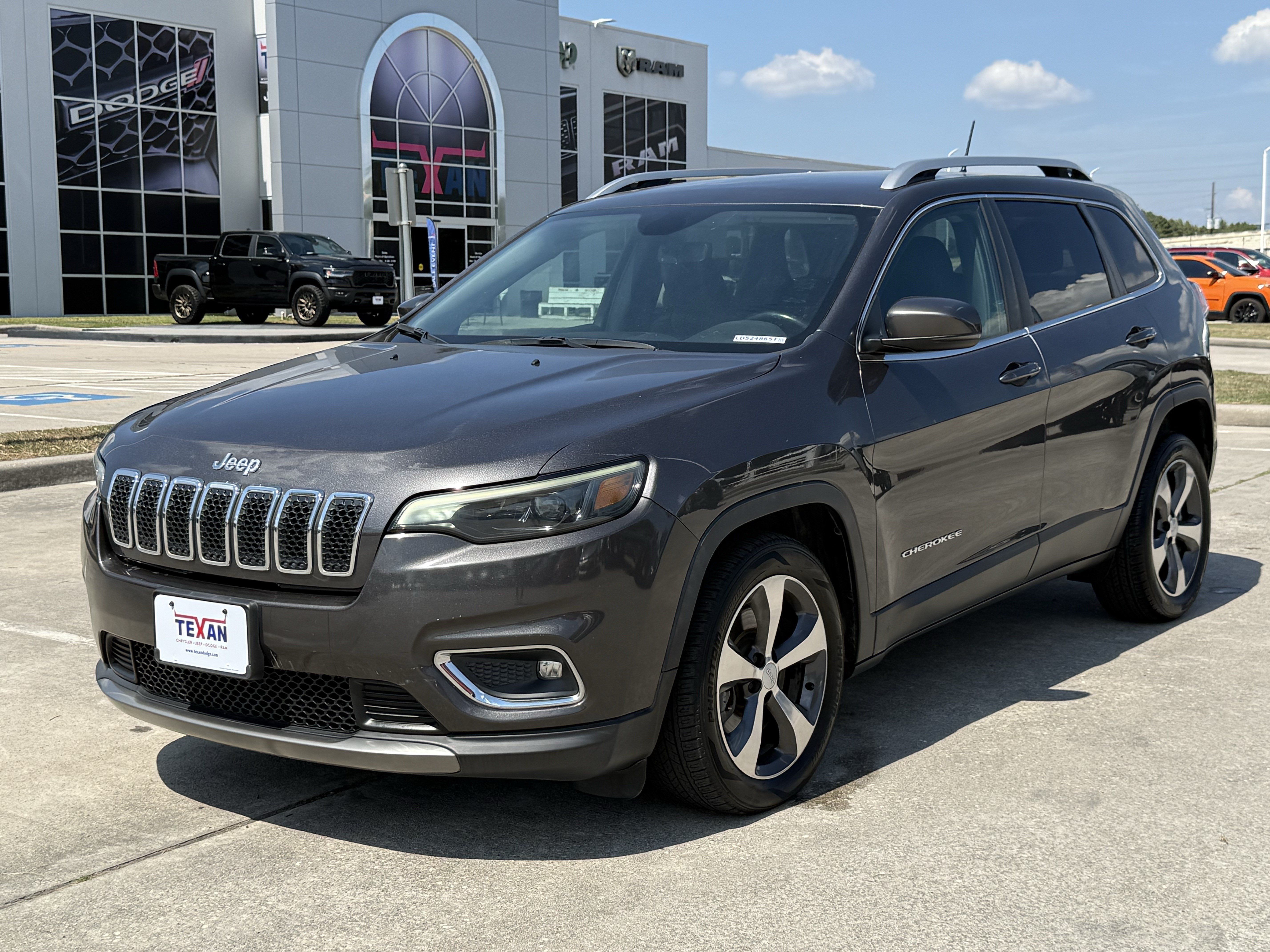 Used 2020 Jeep Cherokee Limited FWD image 9